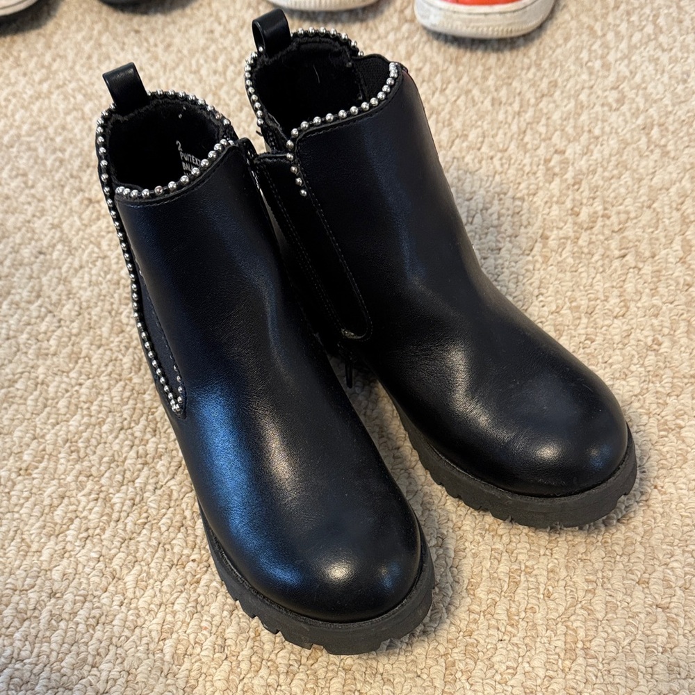 Elegant Black Ankle Boots with Stud Detailing